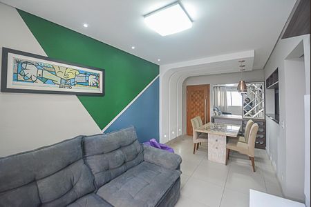 Apartamento para alugar com 60m², 2 quartos e 1 vagaSala