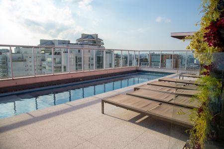Apartamento à venda com 47m², 1 quarto e 1 vaga Apartamento à venda com 47m², 1 quarto e 1 vagaPiscina