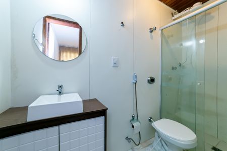 Banheiro da Suíte de apartamento para alugar com 1 quarto, 61m² em Funcionários, Belo Horizonte