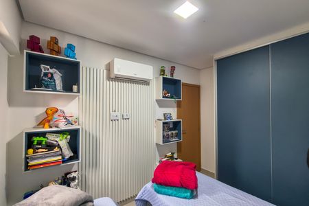 Apartamento para alugar com 80m², 2 quartos e 2 vagas Apartamento para alugar com 80m², 2 quartos e 2 vagasQuarto