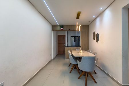 Apartamento para alugar com 80m², 2 quartos e 2 vagas Apartamento para alugar com 80m², 2 quartos e 2 vagasSala