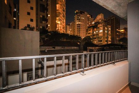 Varanda de kitnet/studio à venda com 1 quarto, 20m² em Cerqueira César, São Paulo