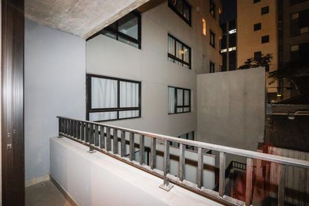 Varanda de kitnet/studio à venda com 1 quarto, 20m² em Cerqueira César, São Paulo