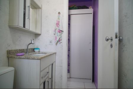 Banheiro de apartamento à venda com 4 quartos, 92m² em Santos Dumont, São Leopoldo