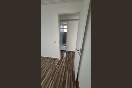 Corredor de apartamento para alugar com 2 quartos, 45m² em Jardim das Margaridas, Salvador