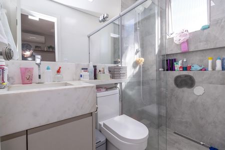 Banheiro da Suíte de apartamento à venda com 3 quartos, 90m² em Santa Amelia, Belo Horizonte