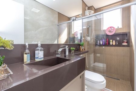 Apartamento à venda com 90m², 3 quartos e 1 vaga Apartamento à venda com 90m², 3 quartos e 1 vagaBanheiro Social