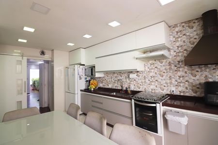 Casa de condomínio para alugar com 120m², 3 quartos e 1 vagaCozinha 