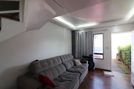 Sala de casa de condomínio para alugar com 3 quartos, 120m² em Demarchi, São Bernardo do Campo