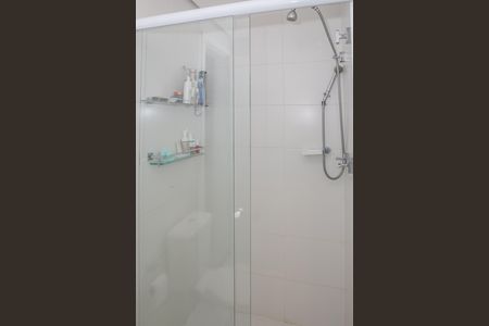 Apartamento à venda com 66m², 2 quartos e 2 vagas Apartamento à venda com 66m², 2 quartos e 2 vagasBanheiro da Suíte