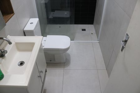 Apartamento para alugar com 95m², 2 quartos e sem vagaBanheiro
