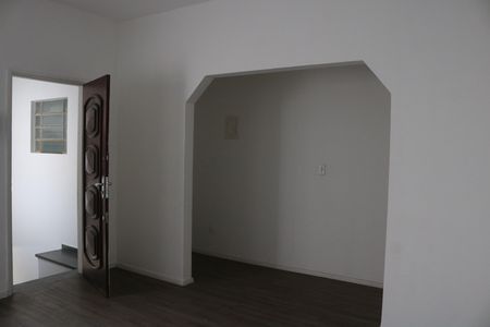 Apartamento para alugar com 95m², 2 quartos e sem vagaSala
