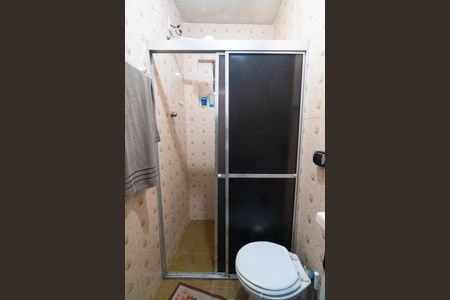 Casa à venda com 100m², 2 quartos e 2 vagas Casa à venda com 100m², 2 quartos e 2 vagasCasa 1 - Banheiro