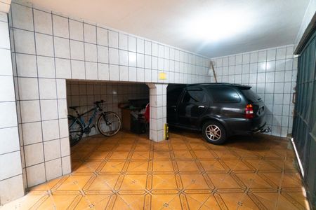 Garagem de casa à venda com 2 quartos, 100m² em Cidade Domitila, São Paulo