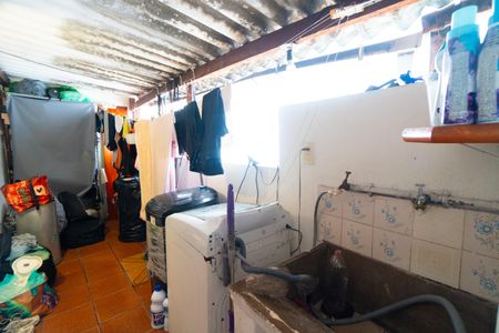 Casa à venda com 100m², 2 quartos e 2 vagas Casa à venda com 100m², 2 quartos e 2 vagasCasa 2 - Lavanderia