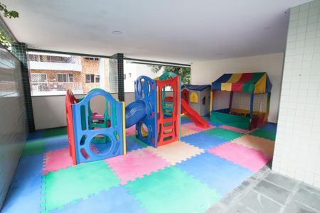 Apartamento à venda com 86m², 3 quartos e 2 vagasÁrea comum - Playground