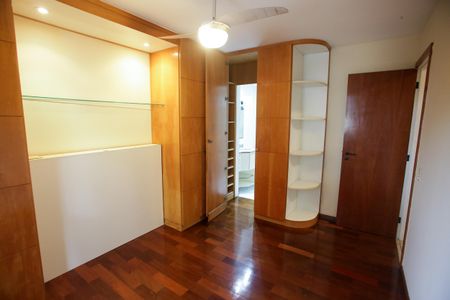 Apartamento à venda com 86m², 3 quartos e 2 vagasQuarto Suíte