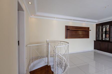 Apartamento à venda com 267m², 5 quartos e 3 vagas Apartamento à venda com 267m², 5 quartos e 3 vagasRooftop - Escadas