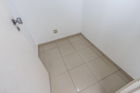 Apartamento à venda com 267m², 5 quartos e 3 vagas Apartamento à venda com 267m², 5 quartos e 3 vagasQuarto de Serviço