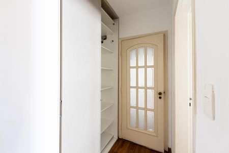 Apartamento à venda com 267m², 5 quartos e 3 vagas Apartamento à venda com 267m², 5 quartos e 3 vagasCorredor