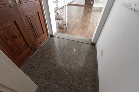 Apartamento à venda com 267m², 5 quartos e 3 vagas Apartamento à venda com 267m², 5 quartos e 3 vagasHall de entrada