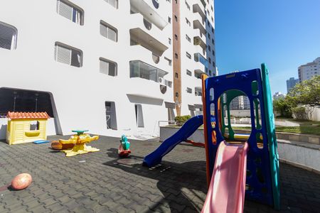 Apartamento à venda com 267m², 5 quartos e 3 vagas Apartamento à venda com 267m², 5 quartos e 3 vagasPlayground