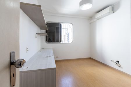 Apartamento à venda com 267m², 5 quartos e 3 vagas Apartamento à venda com 267m², 5 quartos e 3 vagasQuarto