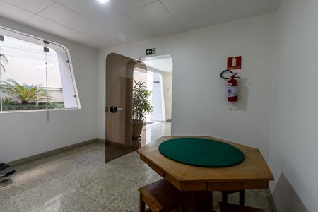 Apartamento à venda com 267m², 5 quartos e 3 vagas Apartamento à venda com 267m², 5 quartos e 3 vagasEspaço de Jogos