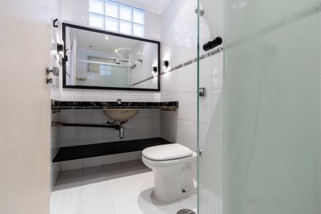 Apartamento à venda com 267m², 5 quartos e 3 vagas Apartamento à venda com 267m², 5 quartos e 3 vagasBanheiro Social