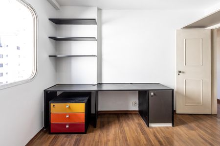 Apartamento à venda com 267m², 5 quartos e 3 vagas Apartamento à venda com 267m², 5 quartos e 3 vagasQuarto 2