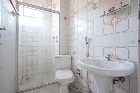 Apartamento para alugar com 54m², 2 quartos e 2 vagas Apartamento para alugar com 54m², 2 quartos e 2 vagasBanheiro social