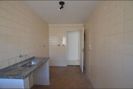 Cozinha e Área de Serviço de apartamento para alugar com 2 quartos, 60m² em Praça Seca, Rio de Janeiro