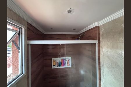 Casa de condomínio para alugar com 84m², 3 quartos e 2 vagasBanheiro do Quarto 1
