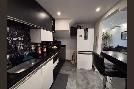 Casa de condomínio para alugar com 84m², 3 quartos e 2 vagasCozinha