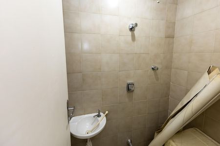 Apartamento para alugar com 70m², 2 quartos e 1 vagaÁrea de Serviço - Banheiro