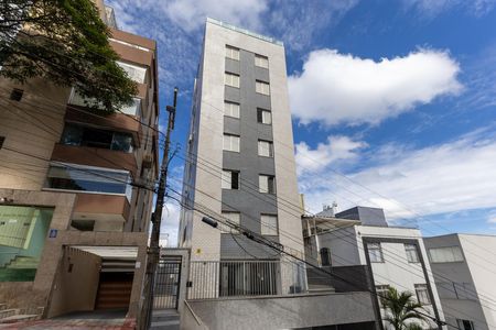 Apartamento para alugar com 70m², 2 quartos e 1 vagaFachada