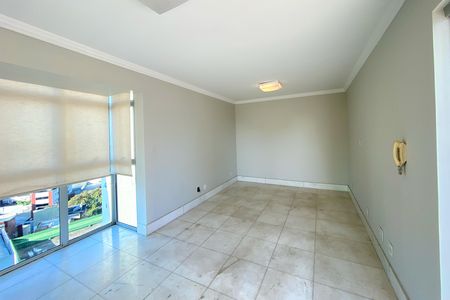 Apartamento à venda com 259m², 4 quartos e 3 vagas Apartamento à venda com 259m², 4 quartos e 3 vagasSala de Estar