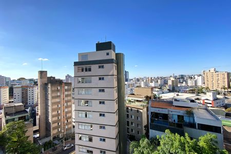 Apartamento à venda com 259m², 4 quartos e 3 vagas Apartamento à venda com 259m², 4 quartos e 3 vagasVista