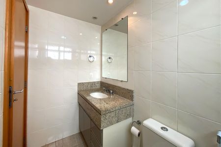 Banheiro de apartamento à venda com 4 quartos, 259m² em Silveira, Belo Horizonte