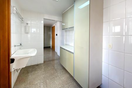Apartamento à venda com 259m², 4 quartos e 3 vagas Apartamento à venda com 259m², 4 quartos e 3 vagasÁrea de Serviço