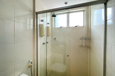 Apartamento à venda com 259m², 4 quartos e 3 vagas Apartamento à venda com 259m², 4 quartos e 3 vagasBanheiro