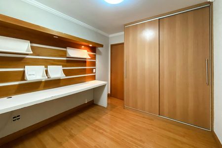 Apartamento à venda com 259m², 4 quartos e 3 vagas Apartamento à venda com 259m², 4 quartos e 3 vagasQuarto 3