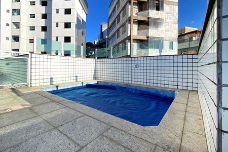 Apartamento à venda com 259m², 4 quartos e 3 vagas Apartamento à venda com 259m², 4 quartos e 3 vagasPiscina