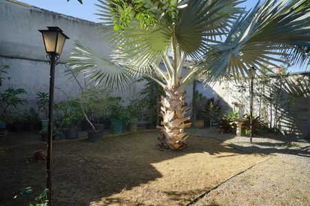 Quintal de casa para alugar com 2 quartos, 120m² em Itaipuaçu, Maricá