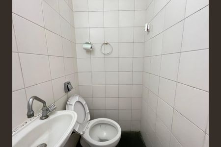 Casa para alugar com 100m², 2 quartos e 2 vagas Casa para alugar com 100m², 2 quartos e 2 vagasBanheiro 2