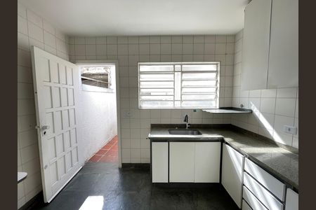 Casa para alugar com 100m², 2 quartos e 2 vagas Casa para alugar com 100m², 2 quartos e 2 vagasCozinha