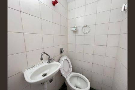 Banheiro 2 de casa à venda com 2 quartos, 100m² em Jardim Alvorada (zona Oeste), São Paulo