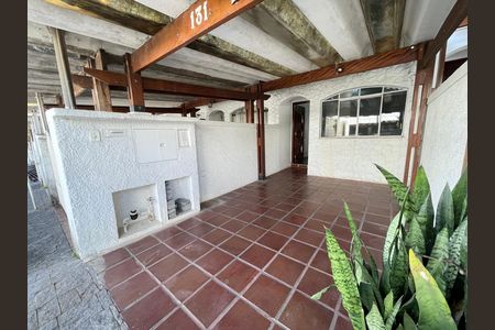 Casa para alugar com 100m², 2 quartos e 2 vagas Casa para alugar com 100m², 2 quartos e 2 vagasGaragem