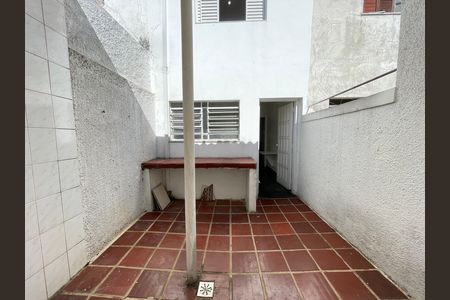 Quintal de casa à venda com 2 quartos, 100m² em Jardim Alvorada (zona Oeste), São Paulo