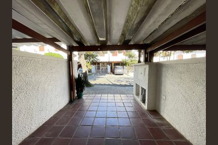 Garagem de casa à venda com 2 quartos, 100m² em Jardim Alvorada (zona Oeste), São Paulo